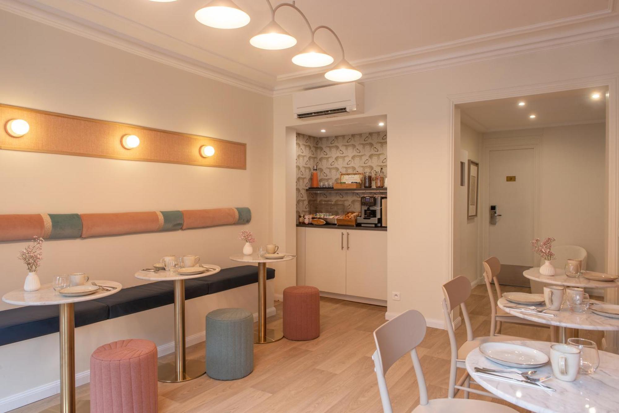 Hotel Avama Prony Parijs Buitenkant foto
