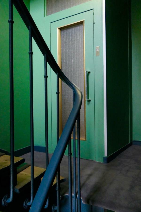 Hotel Avama Prony Parijs Buitenkant foto
